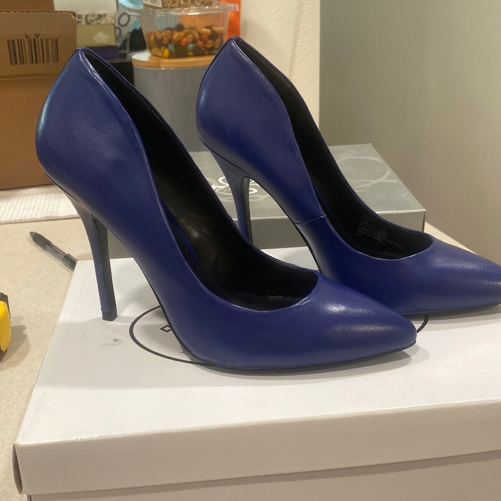 Steve Madden 7.5 heels